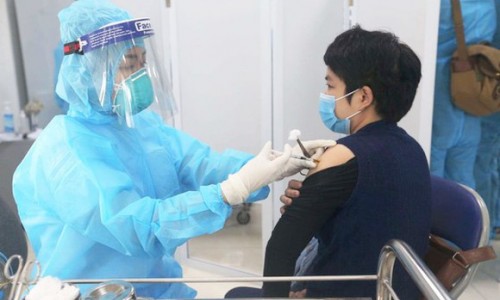 Chậm tiêm vaccine sẽ khiến kinh tế thế giới thiệt hại hơn 2.300 tỷ USD