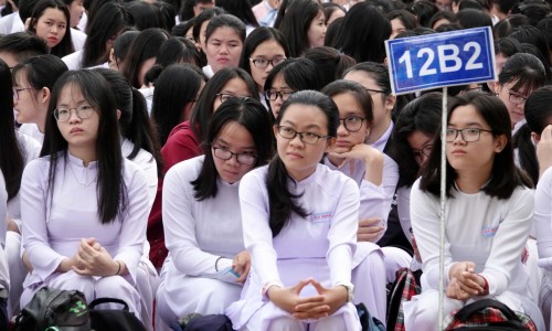 TP.HCM miễn toàn bộ học phí học kì I năm học 2021-2022 cho học sinh