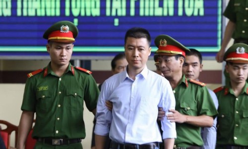 Tòa án buộc ông trùm cờ bạc Phan Sào Nam ngồi tù trở lại