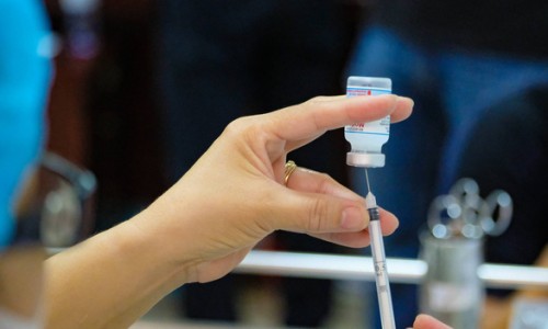 Khẳng định: Mũi vaccine thứ 3 giúp tăng cường hiệu quả ngăn ngừa COVID-19