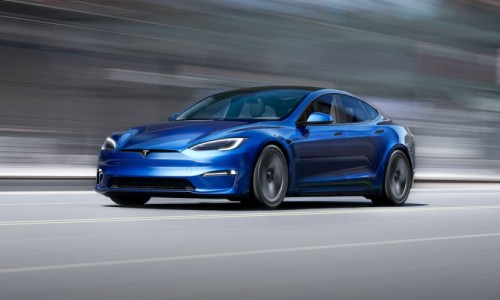 Tesla triệu hồi 7.600 ô tô do lỗi túi khí