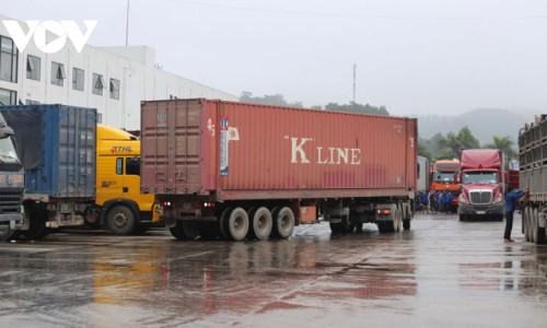 Cần 44 ngày để khơi thông gần 4.500 xe tải ách tắc ở Lạng Sơn