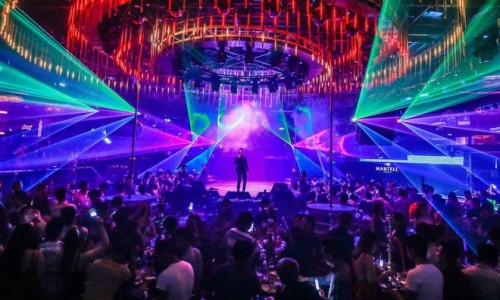 Mở lại karaoke, vũ trường cần căn cứ cấp độ dịch ở từng địa phương
