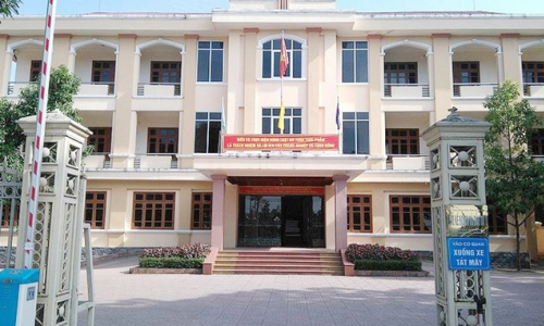 Công an tạm giữ 3 cán bộ Sở Kế hoạch Đầu tư Nghệ An