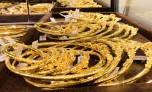 Giá vàng thế giới tiếp đà tăng, trong nước đứng yên