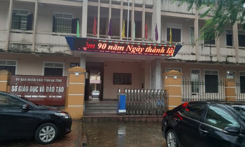 Loạt lãnh đạo Sở GD&ĐT Hà Tĩnh bị kiểm điểm