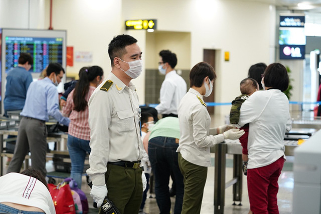 Sân bay Nội Bài không đóng cửa vì dịch Covid-19