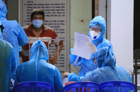 TP. HCM họp khẩn về 24 trường hợp dương tính với Covid-19 mới