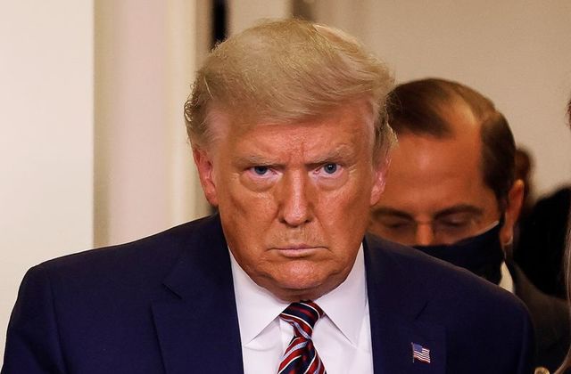 Trump tụt 300 bậc trong bảng xếp hạng tỷ phú