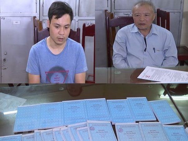 Mua bán hóa đơn trái phép, 2 người bị bắt