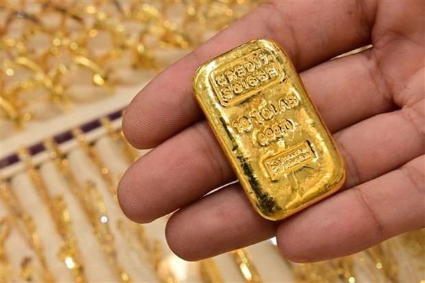 Giá vàng bất ngờ tăng vọt trở lại