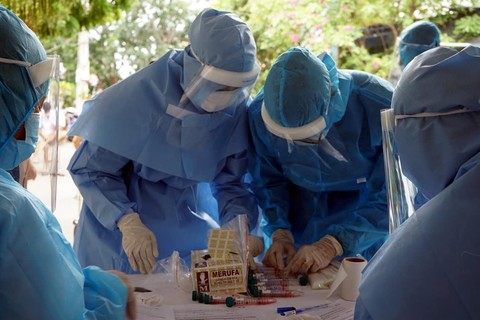 Thêm 14 ca nghi nhiễm Covid-19 tại Bệnh viện Bệnh nhiệt đới Trung ương