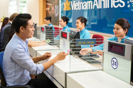 Bộ Tài chính lên tiếng vụ Vietnam Airline muốn áp giá sàn vé máy bay