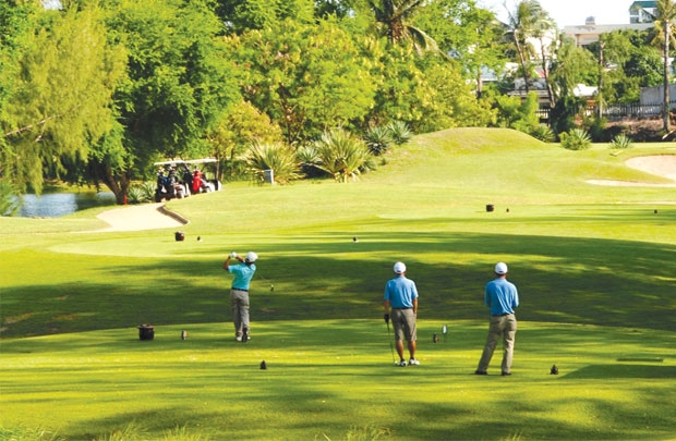 Hà Nội tạm dừng hoạt động sân golf từ 12h ngày hôm nay 13/5