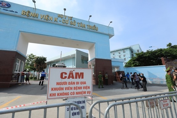 Trưa 16/5: 5/6 ca mắc COVID-19 trong nước ở viện K Tân Triều