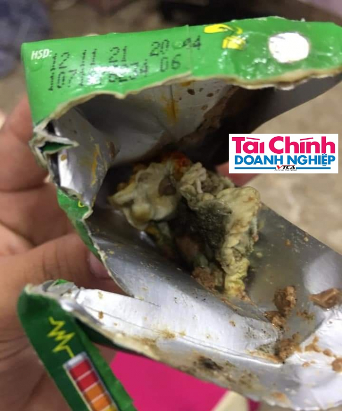 Khách hàng tá hỏa phát hiện trong hộp sữa Milo có dị vật lạ "giống giấy, dai như cao su"