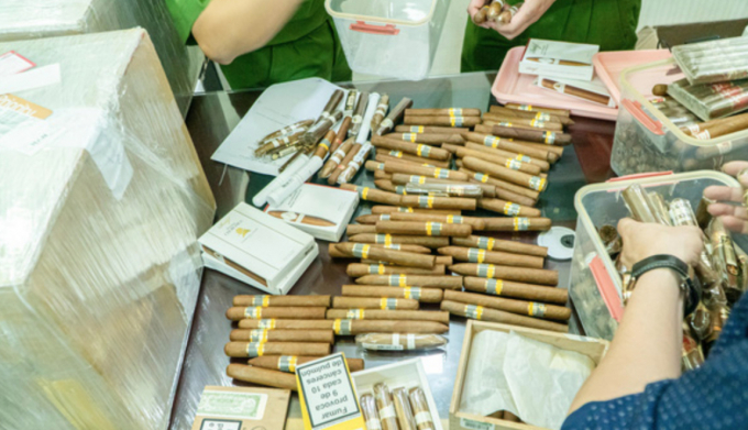 Cục Hàng không "siết" buôn lậu xì gà