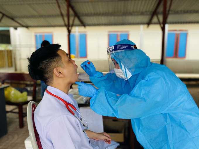 Hà Tĩnh: 9 trường hợp dương tính với SARS-CoV-2