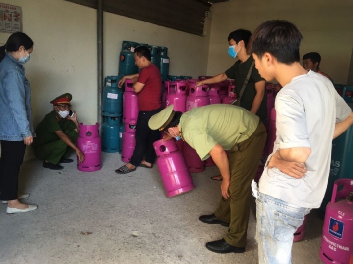 Thừa Thiên Huế: Tạm giữ số lượng lớn bình gas vi phạm sở hữu trí tuệ
