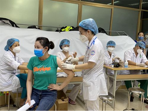 6 triệu liều vắc xin phòng COVID-19 của AstraZeneca và Pfize sẽ về Việt Nam trong thời gian tới