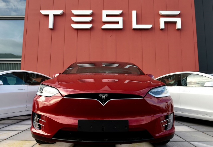 Tập đoàn Panasonic bán toàn bộ cổ phần trong Tesla