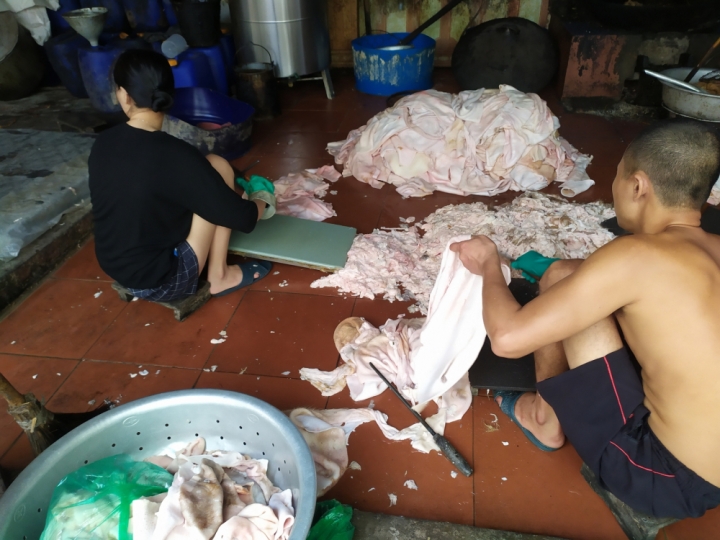 Dầu thừa, mỡ bẩn tràn lan thị trường - Thêm một mối lo về an toàn thực phẩm