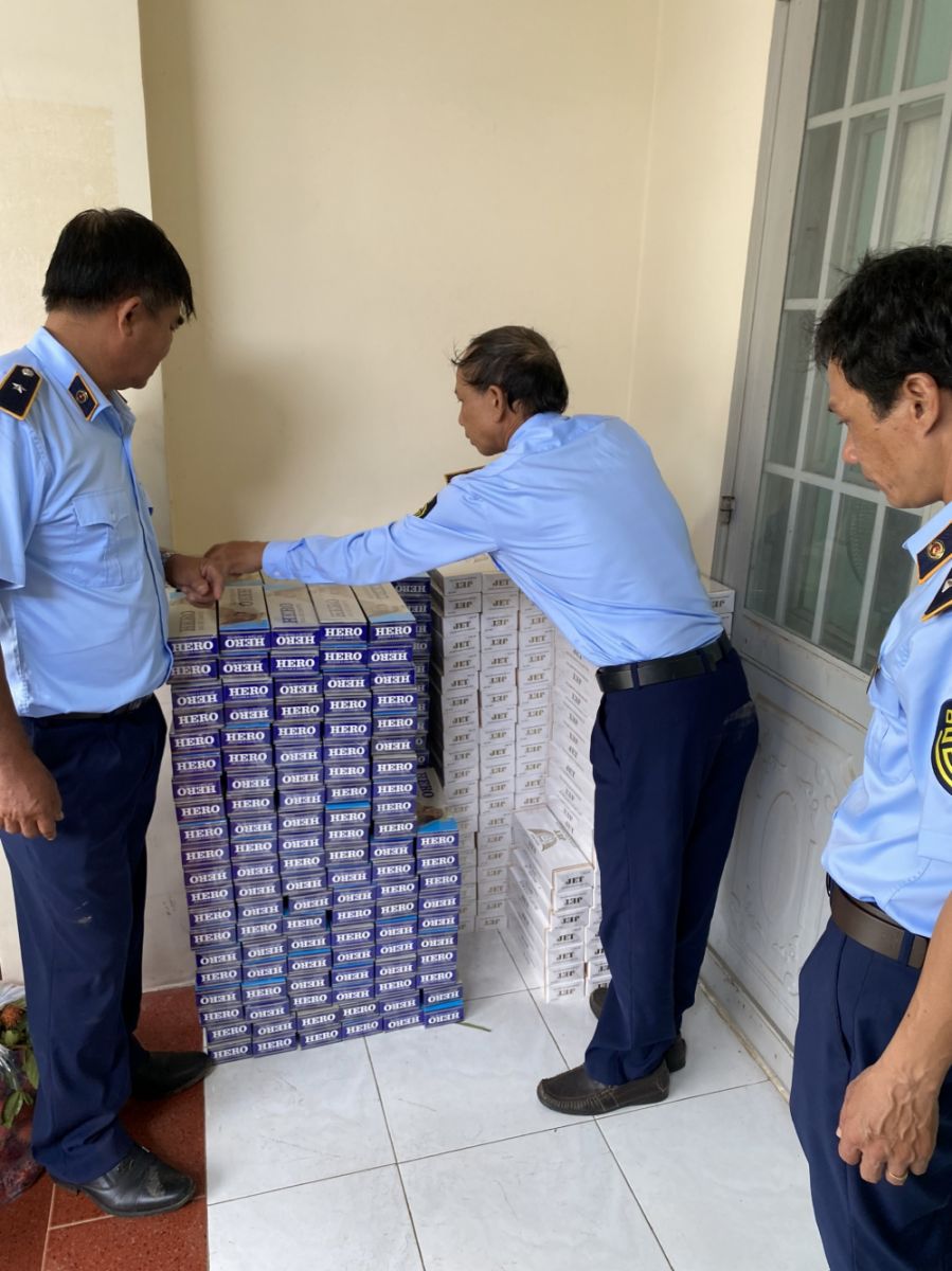 Thuốc lá lậu vẫn liên tục nóng tại các tỉnh miền Nam