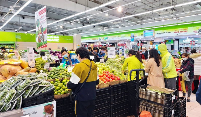 Hiện tượng gom hàng ở siêu thị đem ra ngoài bán giá cao để hưởng lợi tại Tp.HCM