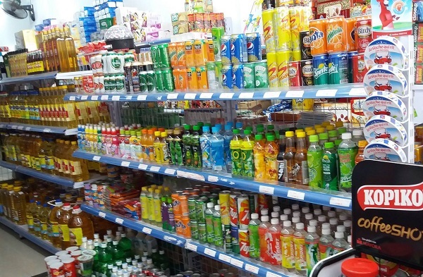 Đồ uống, sữa... bị "quay đầu xe" do không phải là hàng hoá thiết yếu: Doanh nghiệp kêu cứu
