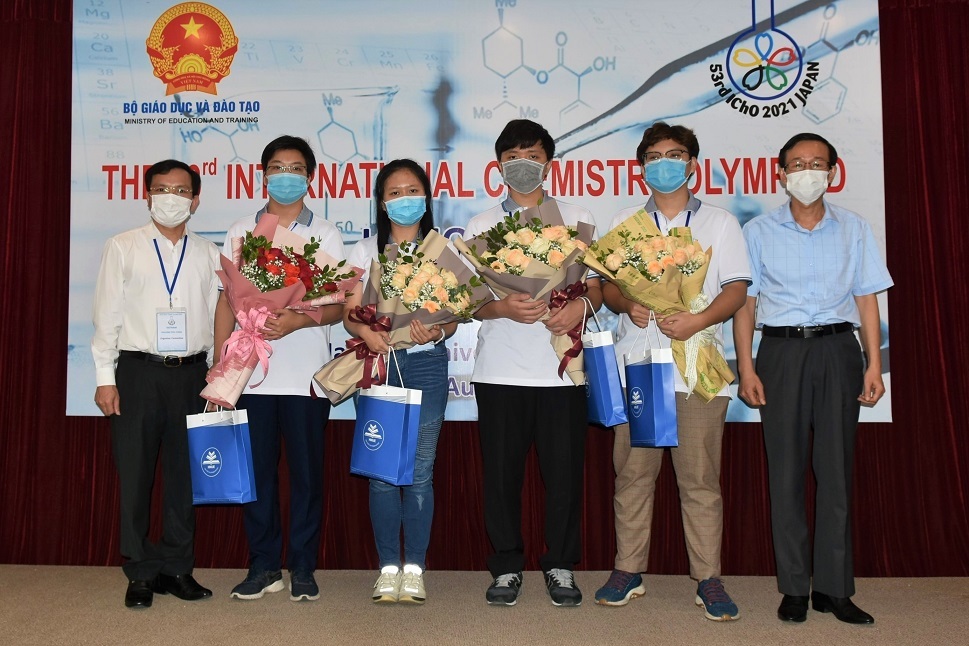 Chân dung 3 học sinh Việt giành Huy chương Vàng Hóa học quốc tế