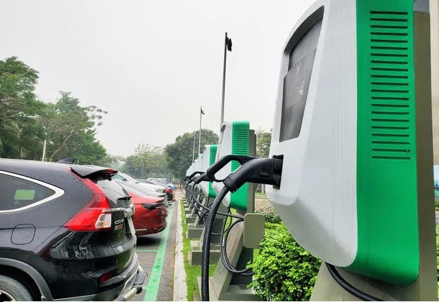 Mỹ chi 7,5 tỷ USD phát triển trạm sạc xe điện