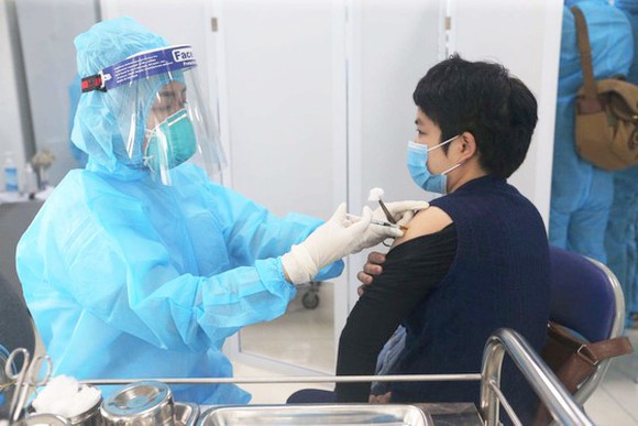 Chậm tiêm vaccine sẽ khiến kinh tế thế giới thiệt hại hơn 2.300 tỷ USD