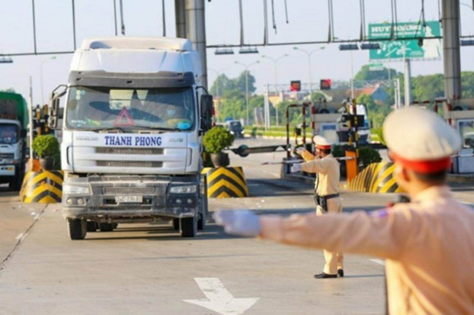 Bộ GTVT yêu cầu các địa phương bỏ quy định cản trở lưu thông hàng hóa