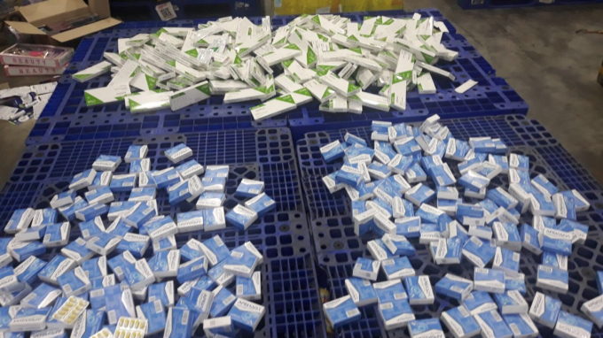 Bắt giữ lô thuốc lá điện tử, kit test nhanh Covid-19 nhập khẩu trái phép