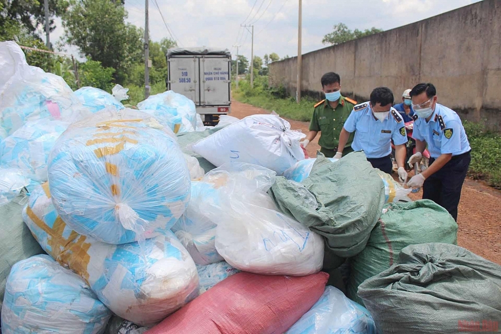 Lạng Sơn: Tạm giữ số lượng lớn máy thở oxy không rõ nguồn gốc