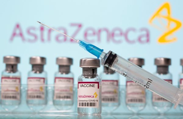 Tp.HCM đề xuất rút ngắn thời gian tiêm 2 mũi vắc-xin AstraZeneca, Bộ Y tế nói gì?