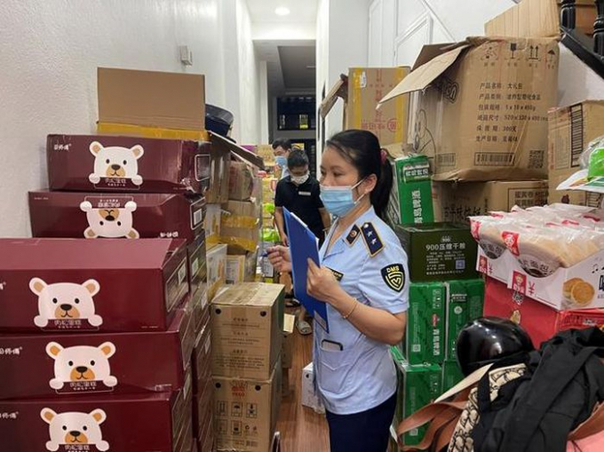 Thanh Hoá: Phát hiện 5 tấn bánh kẹo không rõ nguồn gốc