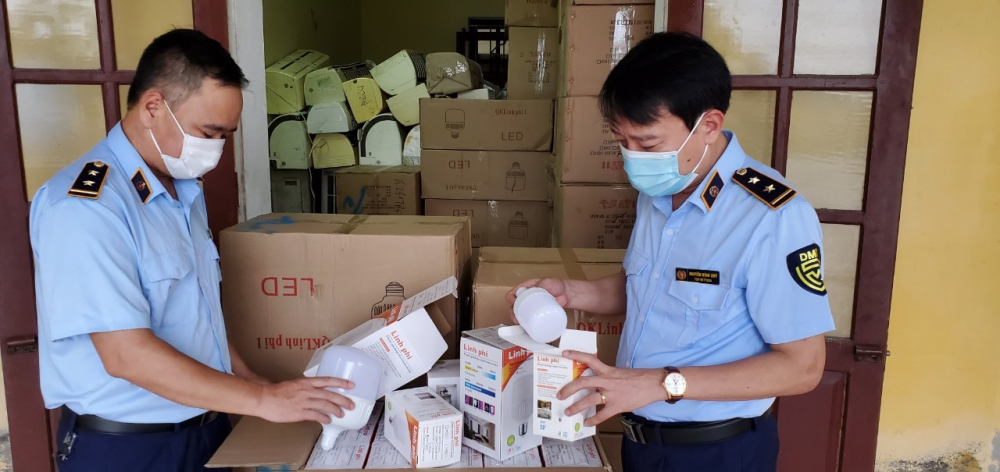 Thái Bình: Tạm giữ hơn 800kg hàng dệt may có dấu hiệu vi phạm xuất xứ