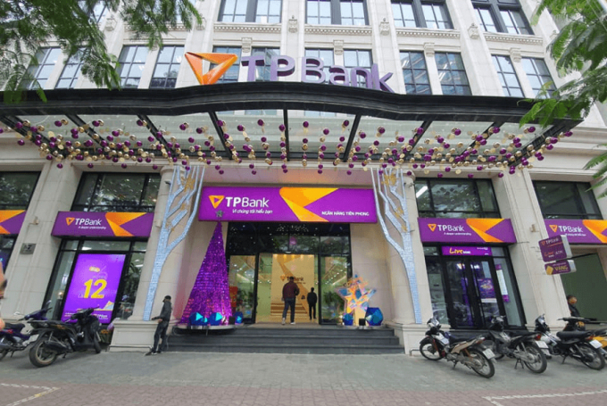Điện lực - TKV, thư ký ABbank và một cá nhân liên quan đến kế toán trưởng TPbank bị phạt