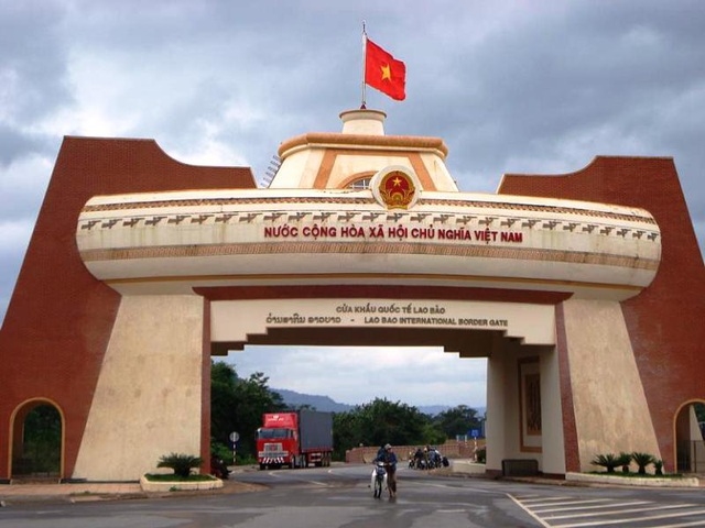 Chính phủ ban hành biểu thuế nhập khẩu ưu đãi đặc biệt Việt Nam - Lào