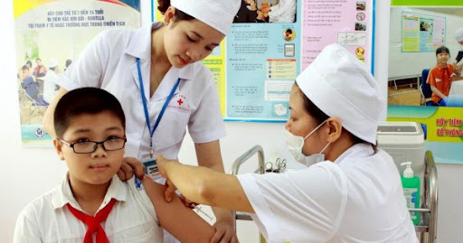 Bộ GD&ĐT: Sẽ hướng dẫn cụ thể về tiêm vaccine COVID-19 cho trẻ em từ 12-17 tuổi