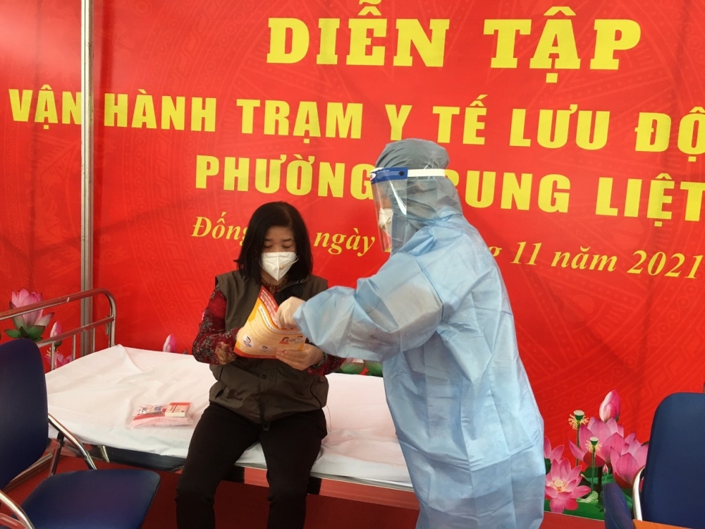 Hà Nội hướng dẫn điều trị người bệnh Covid-19 tại các Trạm y tế lưu động