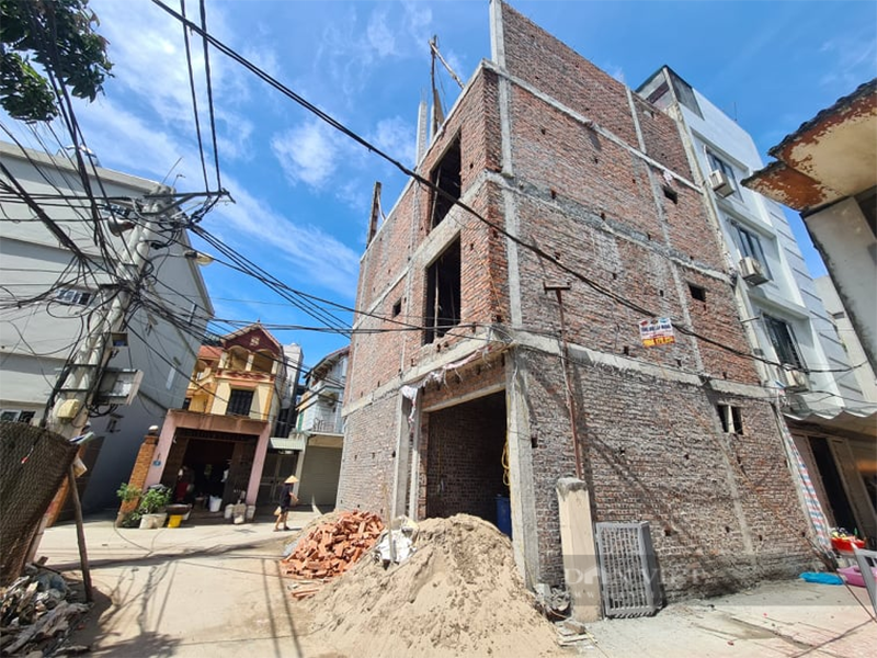 'Chê' đất nền vùng ven bấp bênh, nhà đầu tư mua đất trung tâm xây nhà để bán