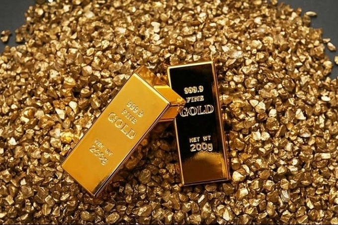 Giá vàng xuống đáy, nhà đầu tư vội bán tháo