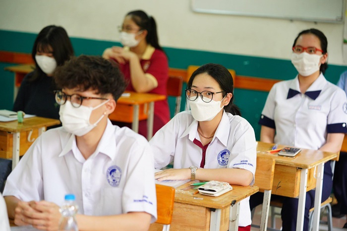 Hà Nội thay đổi phương án cho học sinh THPT trở lại trường học vào 'giờ chót'