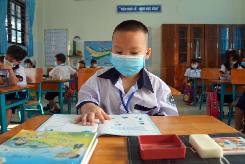 TP.HCM: Chưa cho học sinh lớp 1 học trực tiếp từ ngày 13/12