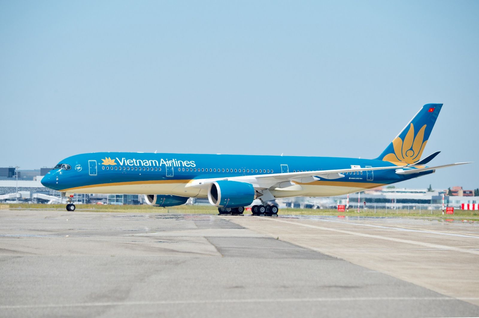 Chuyến bay từ Nhật Bản về Việt Nam bị doạ bắn: Vietnam Airlines nói gì?