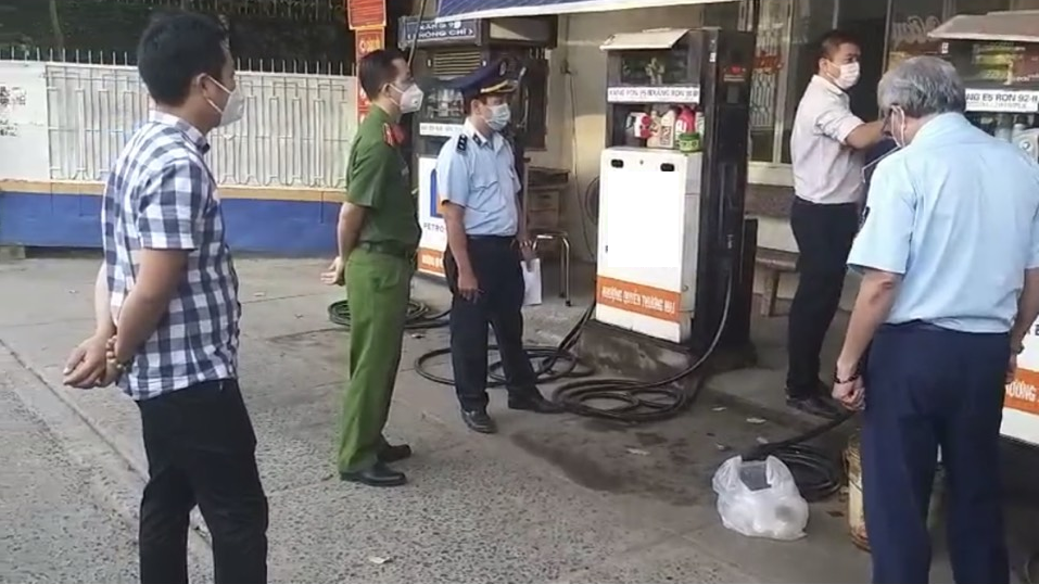 Tiền Giang: Phạt cửa hàng xăng dầu kém chất lượng gần 190 triệu