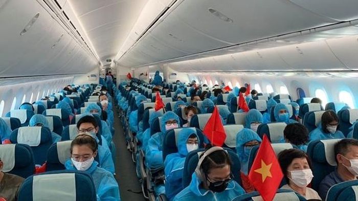 Thủ tướng yêu cầu cấp phép cho các hãng hàng không nước ngoài chở công dân Việt Nam về nước