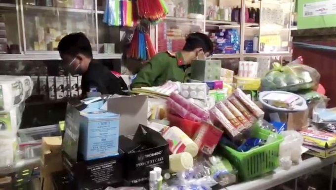 Thu giữ lượng lớn mỹ phẩm không rõ nguồn gốc ở An Giang